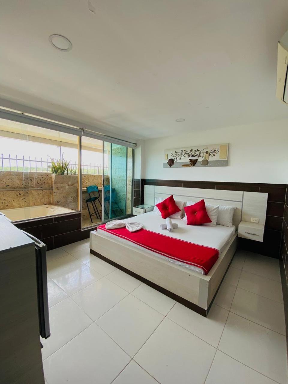 Hotel Suite Royal Melgar Exterior foto